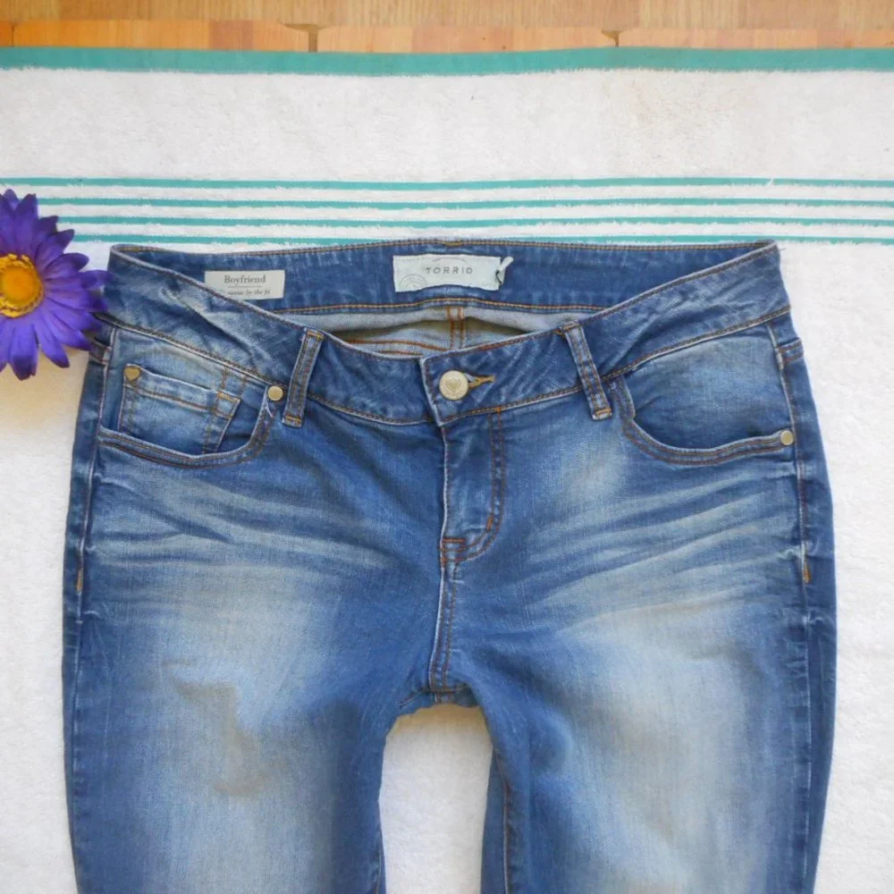 🌸SOLD🌸 TORRID JEANS Size 12 Boyfriend Denim - Picture 8 of 14